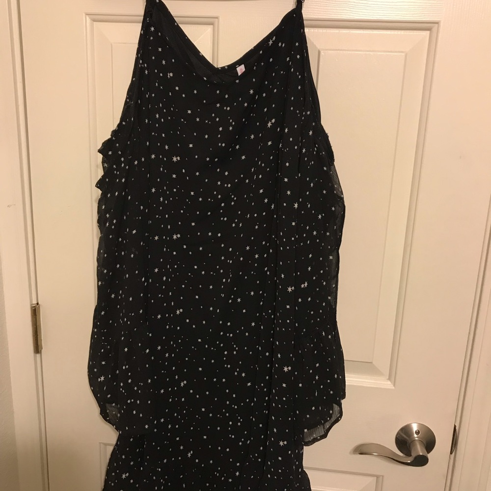 Star cold shoulder dress